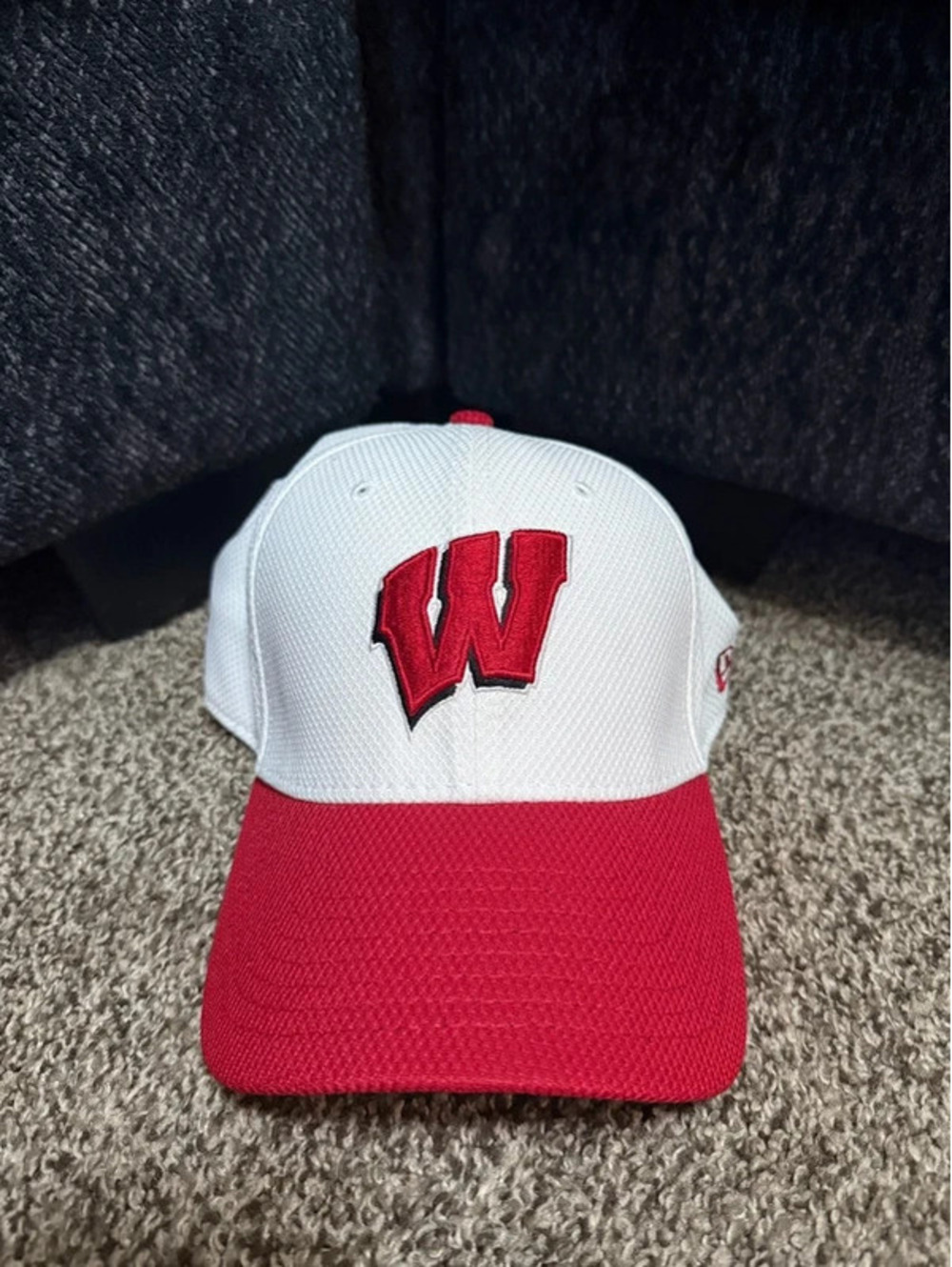 Wisconsin Badgers New Era 39Thirty M/L red white mesh hat cap ncaa